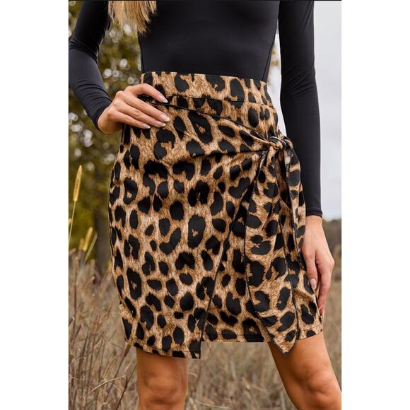 CupsheLeopard Print Tie Mini Skirt- NWT - Sz L - Picture 4 of 6